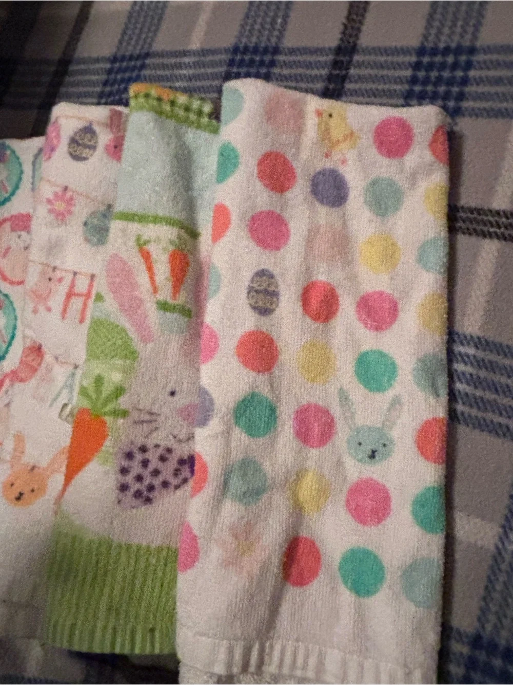 Kitchen towels with a Easter theme